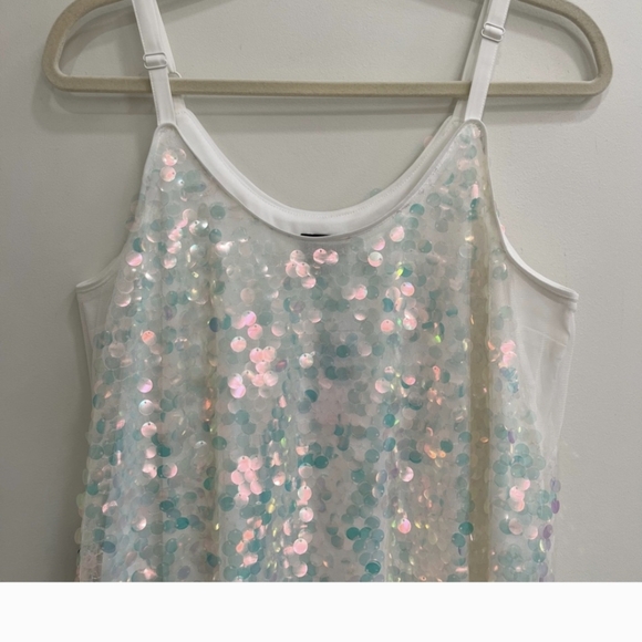 NWT Torrid White Iridescent Sequin Party Dress Size 00/M - Picture 5 of 9
